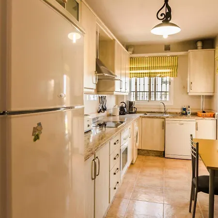 Luxurious Carabeo 2000 1.3 Daire Nerja